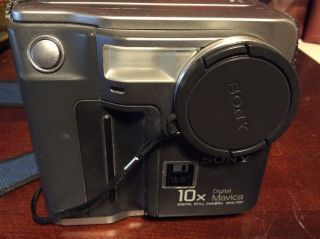 Vintage Sony Digital Mavica MVC - FD7 Still Camera 3.  5 Floppy Disc With Charger 2