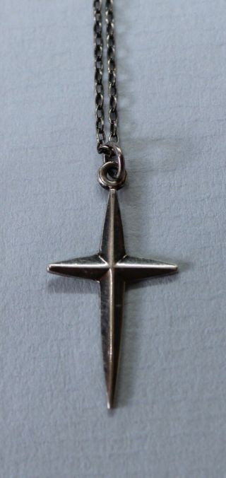 Pretty Vintage Sterling Silver Necklace With A Cross