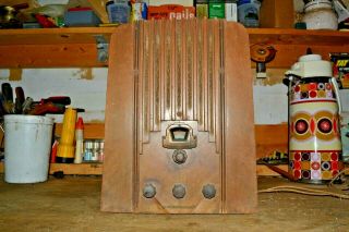 Antique Fairbanks Morse Tombstone Table Radio Receiver