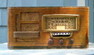 Vintage Admiral Am Tube Wood Radio - Model 55 - A7 - For Restoration