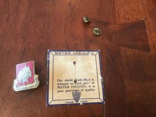Vintage Southwest Texas State College Badge Pin