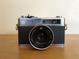 Vintage Yashica Mg - 1 35mm Camera With Yashinon 45mm 1:2.  8 Lens