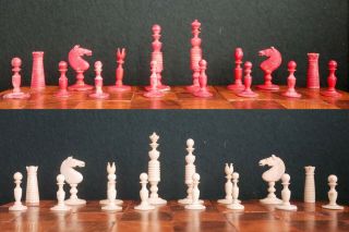 Antique English Bone Chess Set.  2.  5 " King.  19th Century (?) Complete.