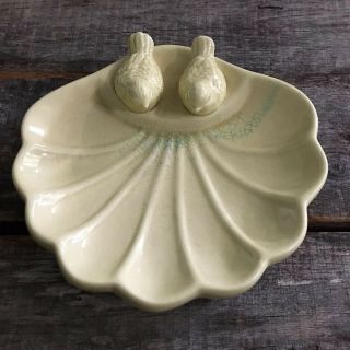 Vintage Style Ceramic Bird Bath Shell Shape Pale Yellow 10x10.  5” Shabby Chic