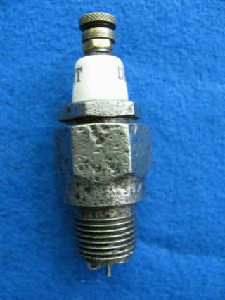 Vintage ½” pipe thread DREADNAUGHT spark plug 2