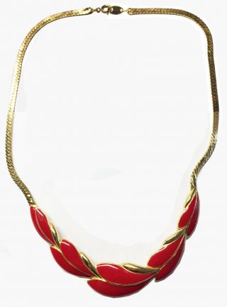 Vtg Trifari Signed Red Enamel Choker Necklace Gold Tone Herringbone Chain