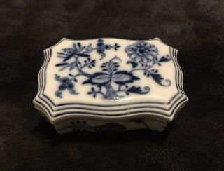 RARE 19th Century Antique Meissen Blue Onion Porcelain Match Box 2