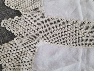 Vintage Crocheted Doilie Table Runner Beige Homemade 46 