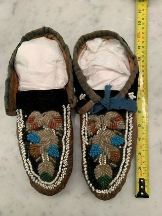 Old Antique Native Mens Large Eastern Woodlands Iroquois Indian Beaded Moccasins
