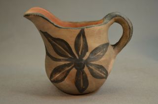Antique Native American Santo Domingo Two - Tone Pottery Pot Pitcher