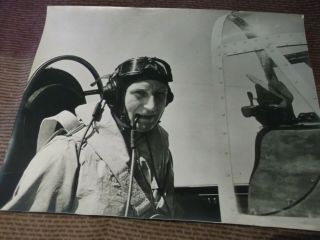 16) Bop Air Min Ww2 Photos = Faa Royal Navy Pilot In Grumman Martlet ?