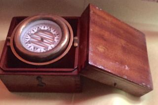 Vintage Wilcox Crittenden Nautical Brass Gimbaled Compass In Wooden Box Dtd 1931