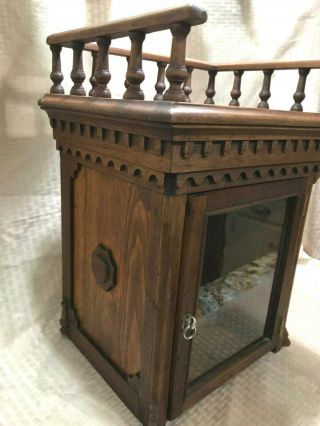 Antique Walnut/Glass/Mirrored/Locking Display Case. 3