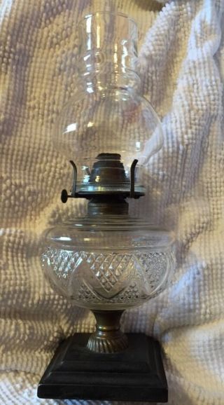 Antique Victor - E.  Miller Co.  Oil Lamp Made In U.  S.  A.  Cast Iron & Brass Base