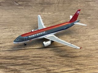 Aeroclassics Northwest Airlines A320 N338nw 1:400 Scale