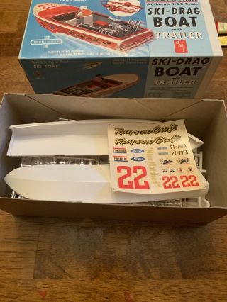 Vintage Ski - Drag Boat With Trailor 18 Foot Rayson Craft Hull 1:25 Model Kit Amt