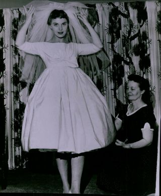 Lg834 1958 Wire Photo Wedding Dress Jean Seberg Mother Vintage Bridal Fashion