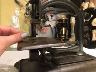 19th Century Antique Cast Iron Hand Crank Sewing Machine Scarce,  Willcox & Gibb 3