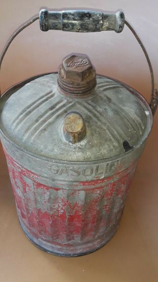 Vintage Nesco 1 1/2 Gallon Fire Red Fade Metal Gas Can Tank Spout