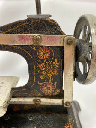 Antique 1910 - 1940 Muller Child ' s Sewing Machine Model 2 2