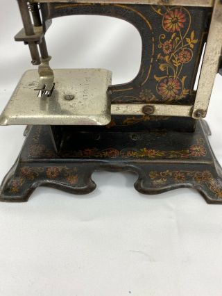 Antique 1910 - 1940 Muller Child ' s Sewing Machine Model 2 3