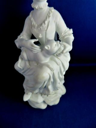 ANTIQUE 18THC DERBY BISCUIT PORCELAIN FIGURE OF A LADY AND CAT C1770 