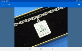 Gm Employee 20 Year Service Award 120/12kt With 3 Emeralds  Bracelet