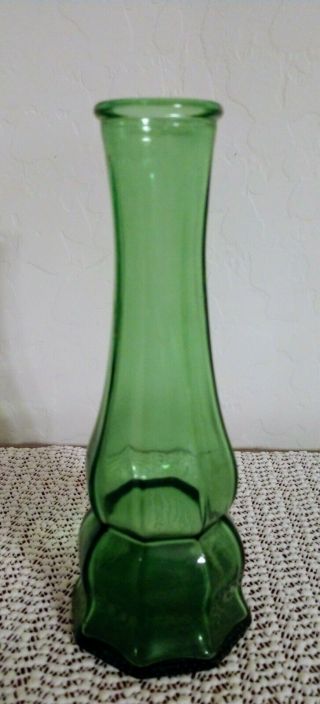 Mid Century Vintage Basic Emerald Green Glass Bud Vase 6 "
