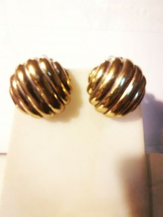 Vintage 1 " Ciner Signed Clip On Earrings Gold Tone Domed Lined Ridge