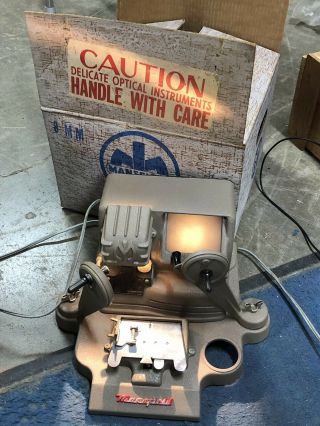 Vintage Mansfield P - 950 8 Mm Movie Action Editor Box Portable