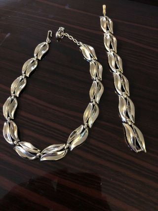 Vintage Trifari Gold Tone Leaf Link Necklace Bracelet Set