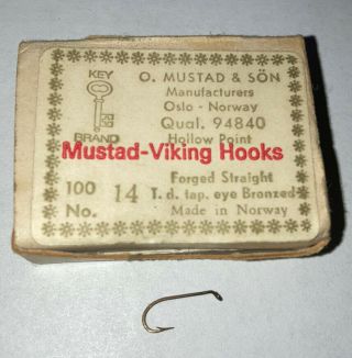Vintage Mustad Viking Fishing Hooks For Fly Tying Size 14 Qual 94840
