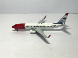 Aeroclassics 1/400 Norwegian Airlines Boeing 737 - 800 " Ln - Nom  Greta Garbo "
