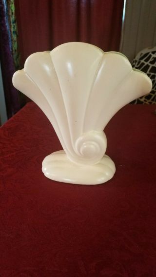 Vintage Red Wing Shell Vase