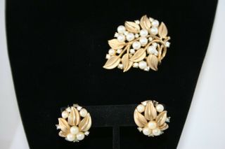Vintage Crown Trifari Gold Tone Brooch Leaf Earrings Faux Pearl Rhinestone Set