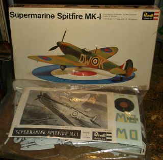 Vintage 1967 1/32 Revell WWII Supermarine Spitfire MK - I Model Kit 2