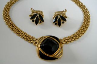 Vintage Trifari Tm Gold Tone & Black Enamel Choker / Pendant Necklace & Earrings