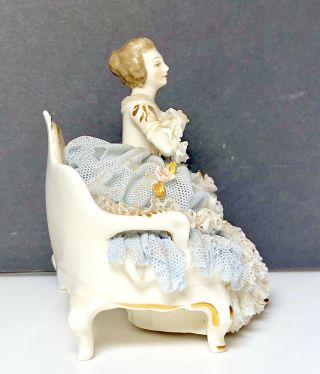 ANTIQUE VOLKSTEDT DRESDEN PORCELAIN FIGURINE LADY ON THE SOFA INCREDIBLE DETAIL 3