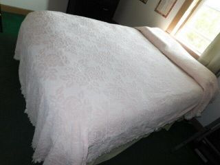 Full Size Vintage Pink And White Chenille Hobnail Popcorn Bedspread Bed Bedroom