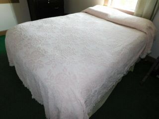 full size vintage pink and white chenille hobnail popcorn bedspread bed bedroom 2