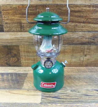 Vintage Coleman 200a Green Single Mantle Lantern Dated 11/80