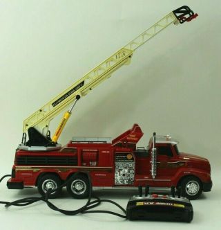Vtg Remote Control Fire Engine Rescue Truck 21 " W/ Ladder 27 " Reach Brite