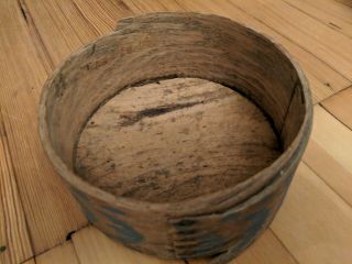 Vintage Painted Primitive Round Bentwood Shaker Pantry Cheese Box Wood Nails 2