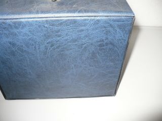 VINTAGE RECORD CARRYING/STORAGE CASE HOLDS 50,  7 
