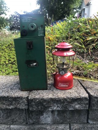 Vintage Coleman 200a 200 A Red Single Mantle Gas Lantern 1976 With Carrying Case