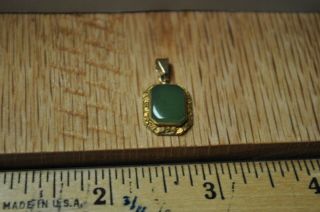 14 K Antique Vintage Apple Green Jade And Natural Gold Nugget Pendant.  585