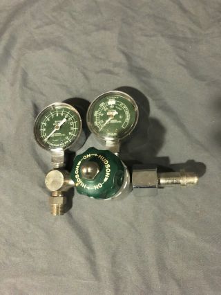 Vintage Hudson Compressed Oxygen Regulator / Gauge Set