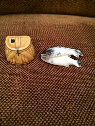 Vintage Mini Arcadia Fishing Creel And String Of Fish Salt And Pepper Shakers