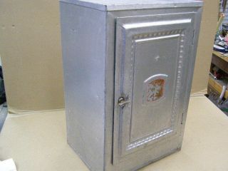 Vintage Tin Home Comfort Metal Pie Safe Bread & Cake Cabinet