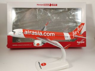 Air Asia Airbus A320 Neo 9m - Agb Plastic Aircraft Model 1:200 Scale Herpa
